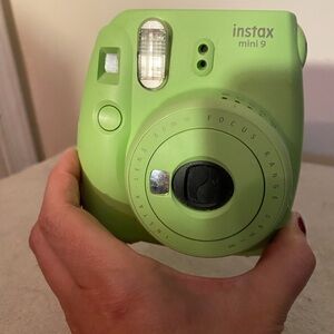 Fujifilm Instax Mini 9 - Vibrant Green